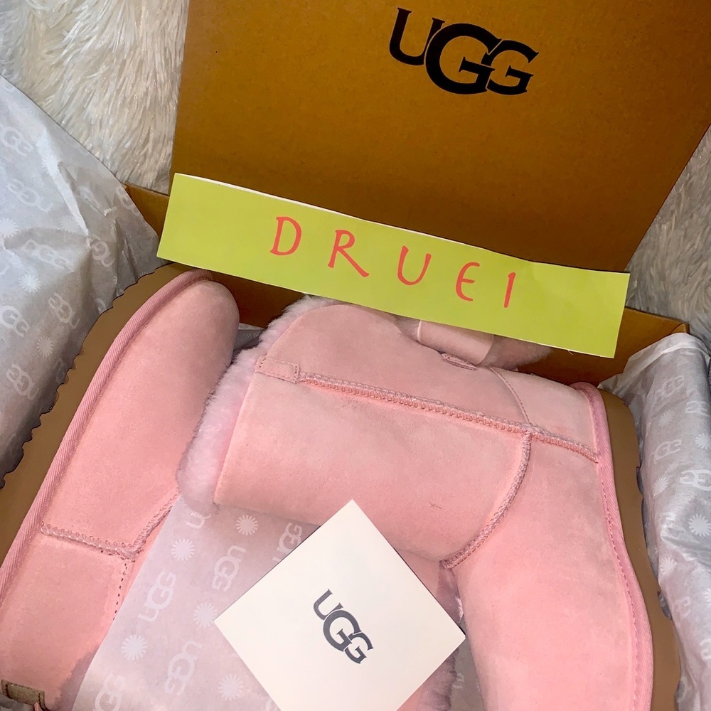 NEW UGG Classic Mini II Cuffed Bow Boot. - Picture 6 of 6